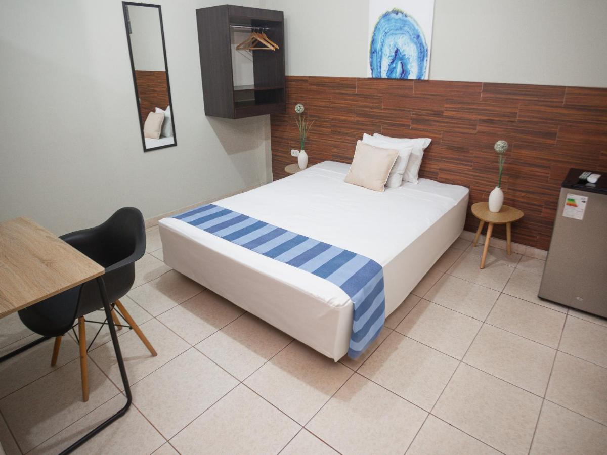 Leveint Executive Hotel Пукальпа Экстерьер фото